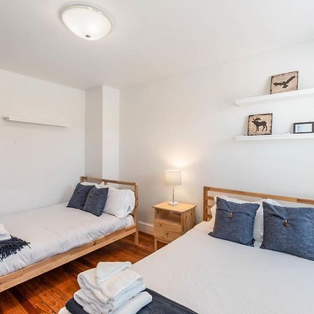 3Br Colonial House With Parking By Cozysuites Alexandria Exterior photo