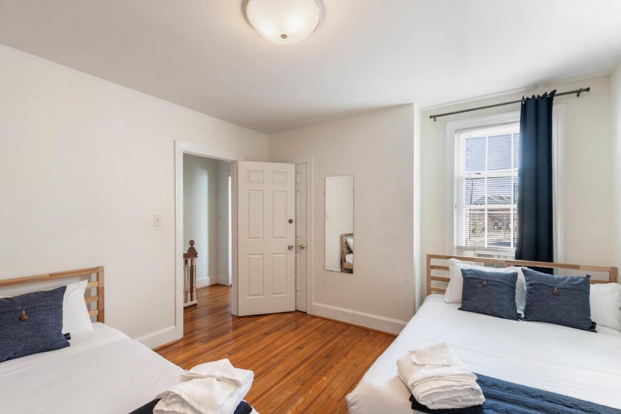 3Br Colonial House With Parking By Cozysuites Alexandria Exterior photo